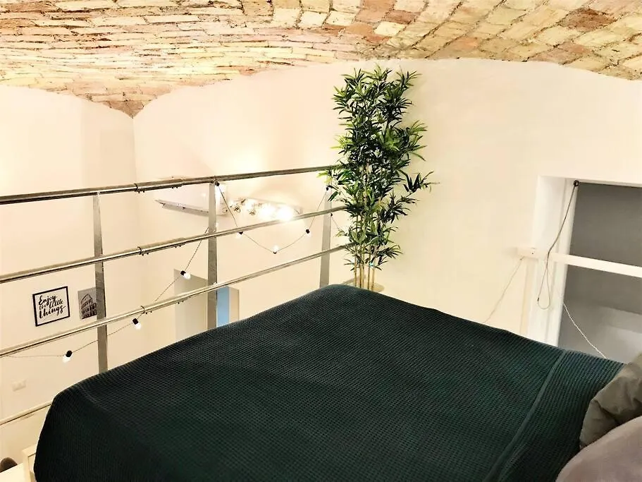Beautifully Renovated Loft In Trastevere Rzym Włochy