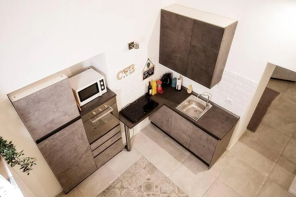 Beautifully Renovated Loft In Trastevere Roma Italia