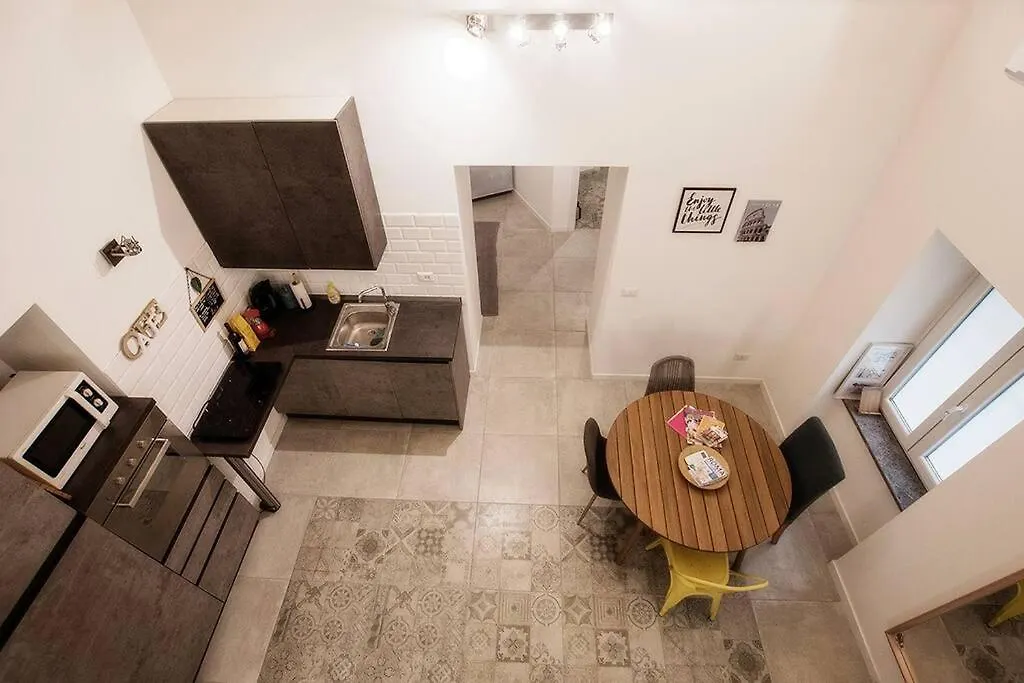 Beautifully Renovated Loft In Trastevere Roma